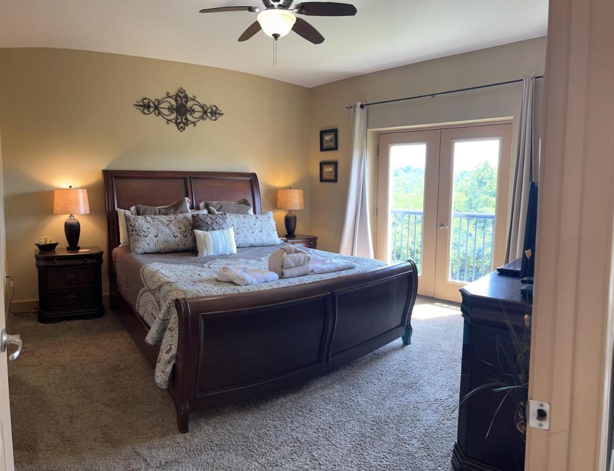 MVC - Unit 5405 - The WilderNest - Housity