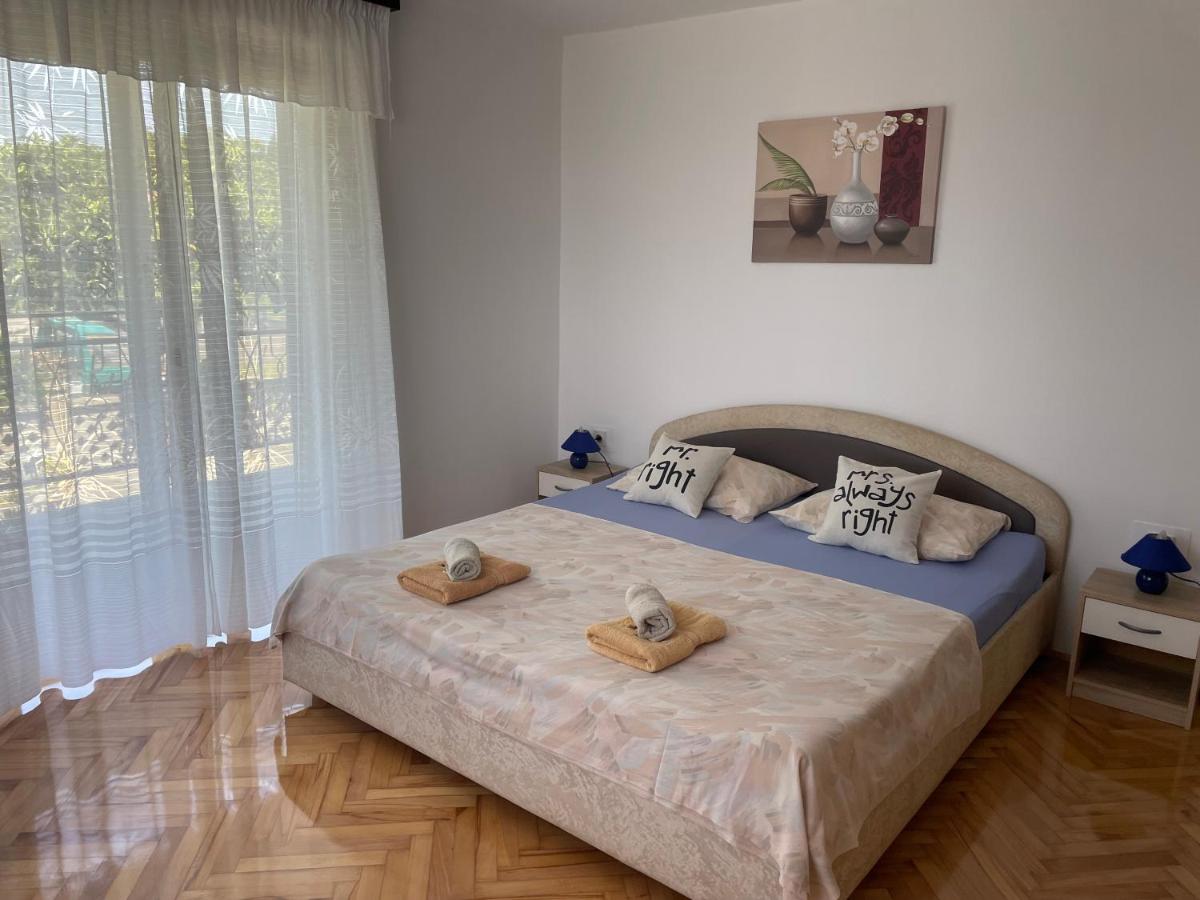 Apartment Rosello with private parking place 50m from the beach - Housity