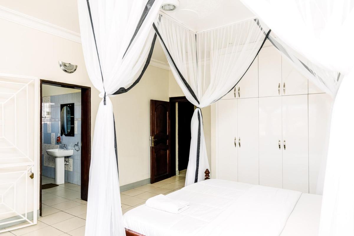 Luxury Acacia Villa with Kampala's Best View - Housity
