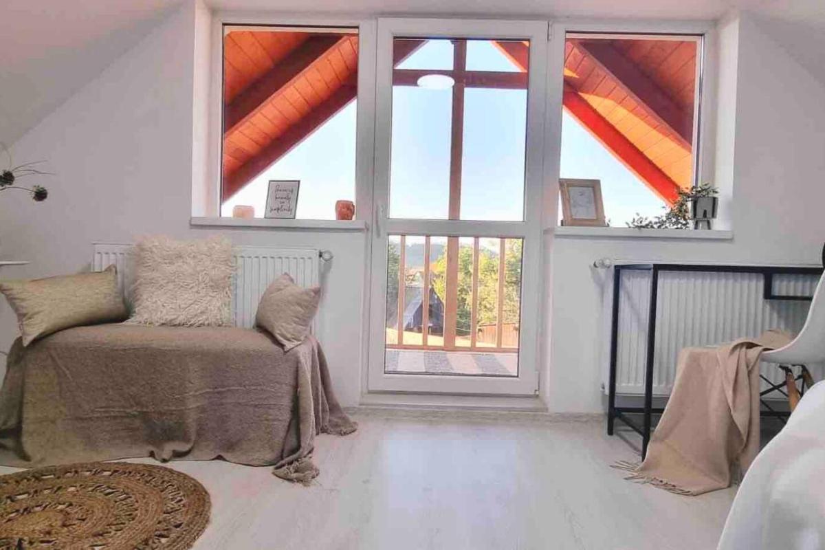 Impeccable 2-Bed House in Albesti - Housity