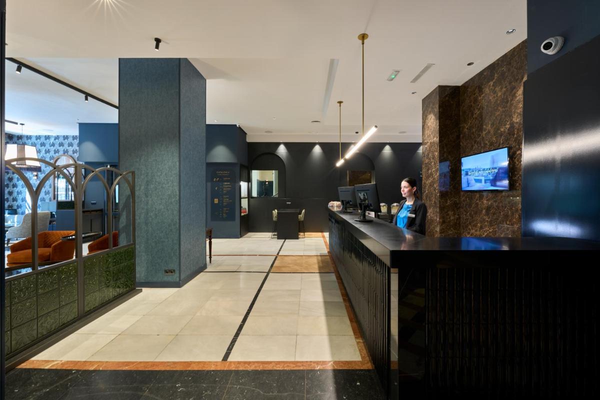 Una cocina o zona de cocina en Catalonia Plaza Catalunya