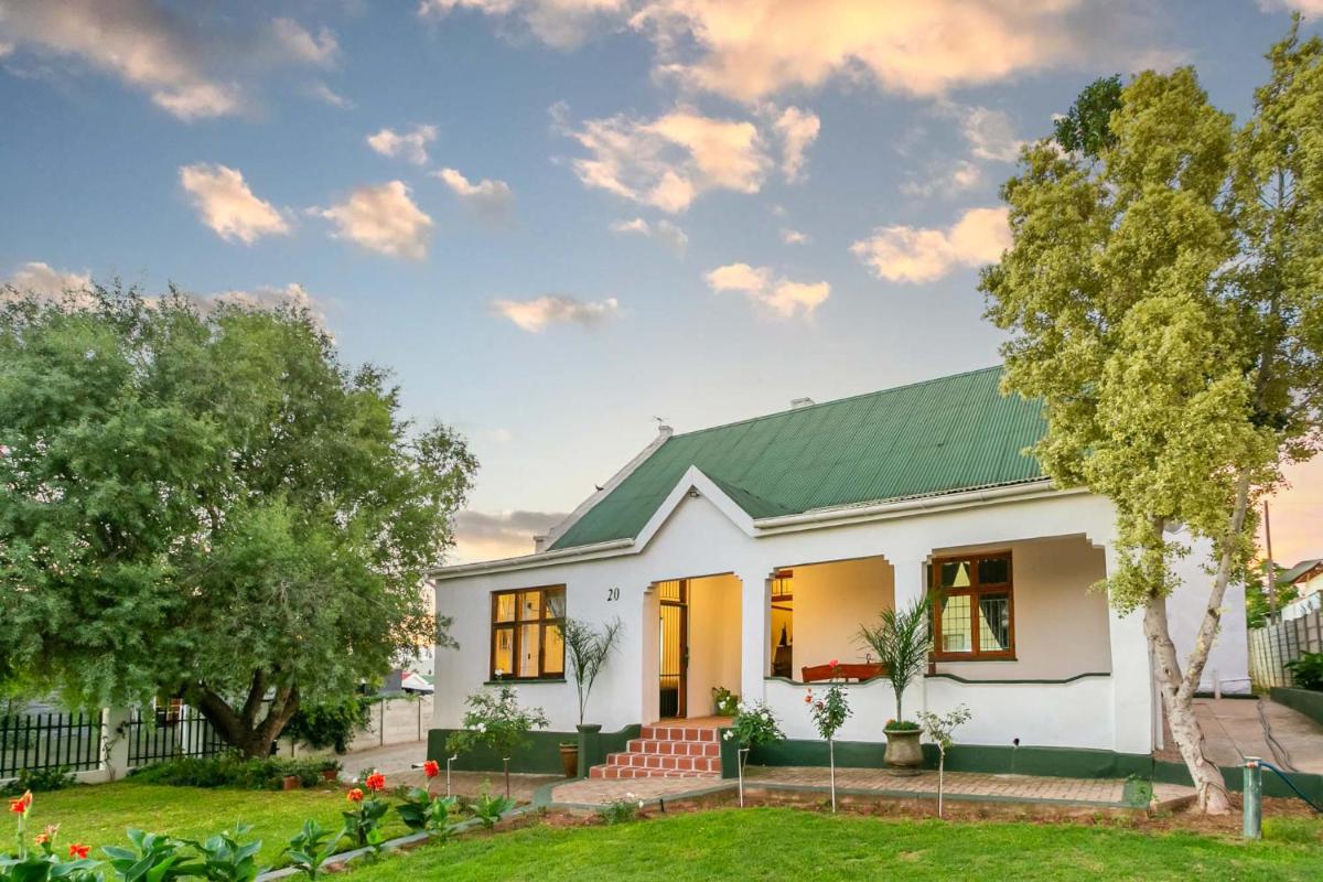 Ravenscliff Villa - Housity