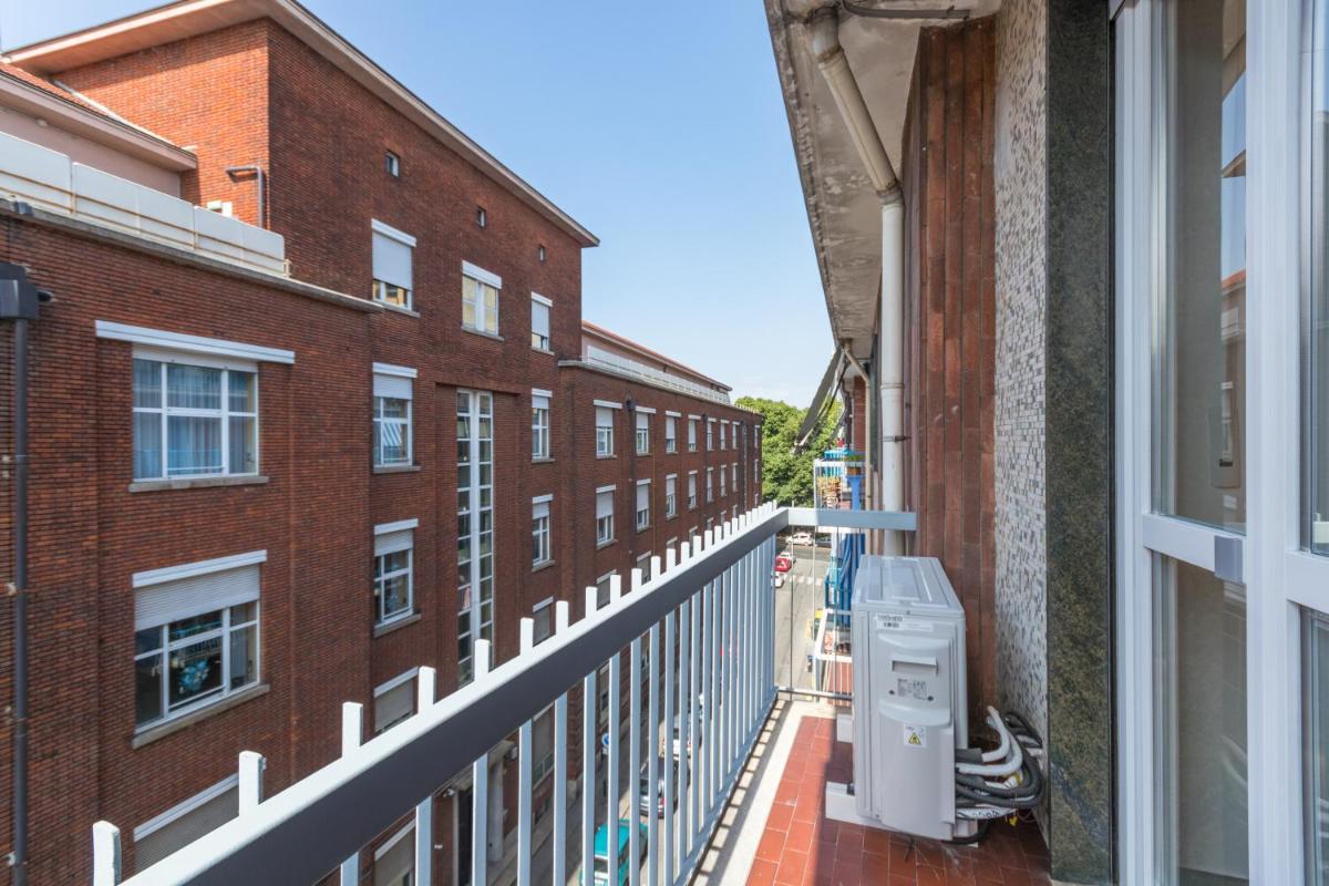 La Casa di Ezio a pochi passi dal Centro - Housity