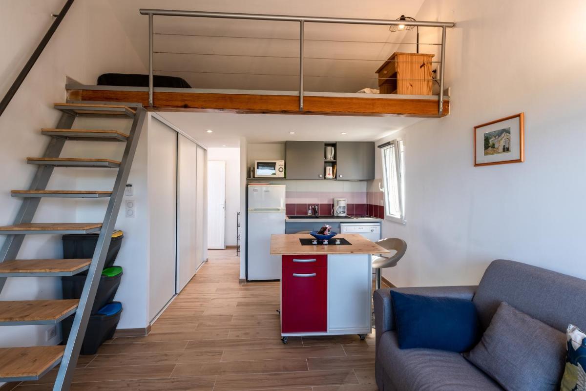 Ambroggio - Grand studio avec mezzanine - Vue Mer - Housity