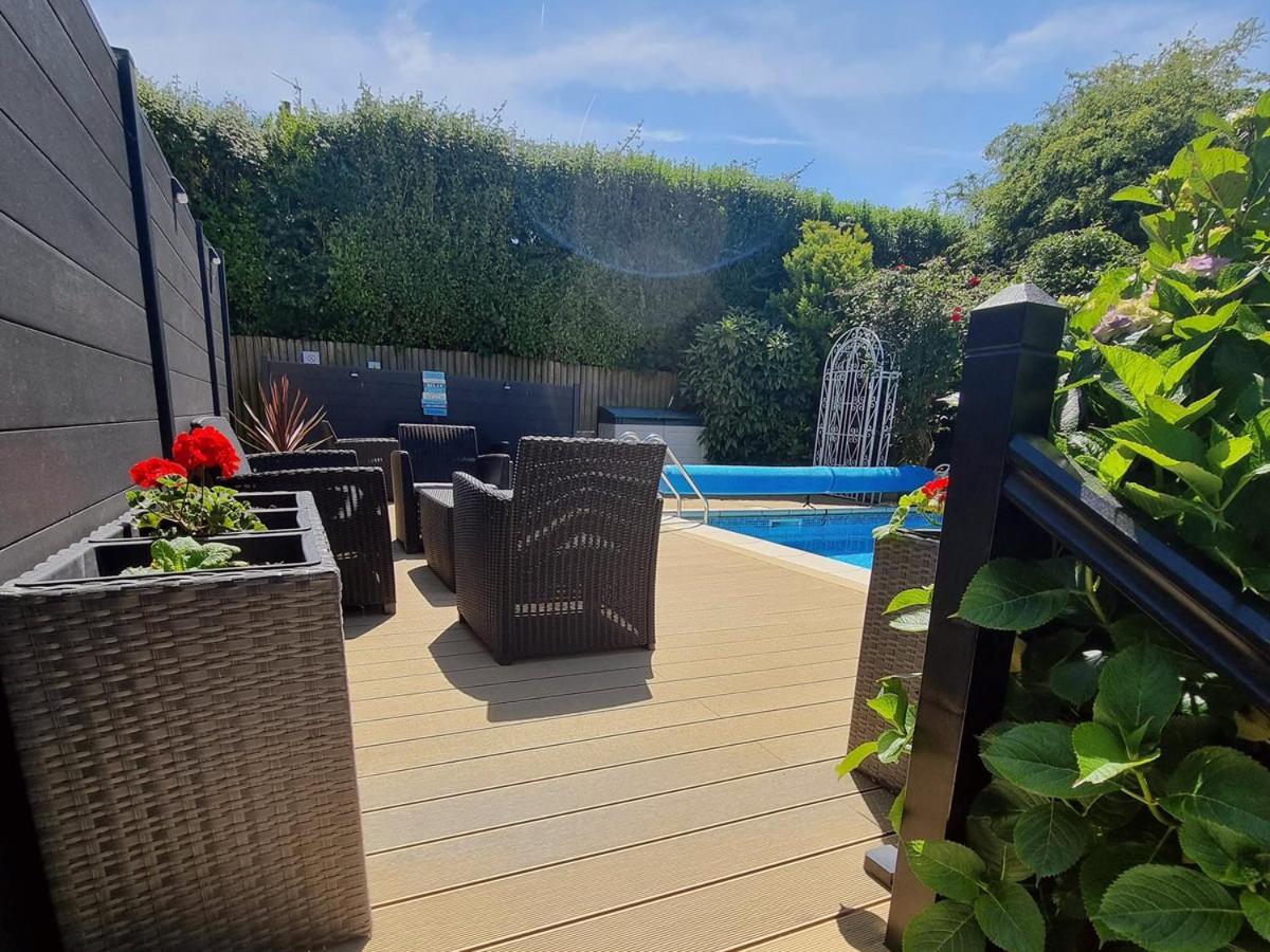 Beautiful apartment with private pool near Tenby - Housity