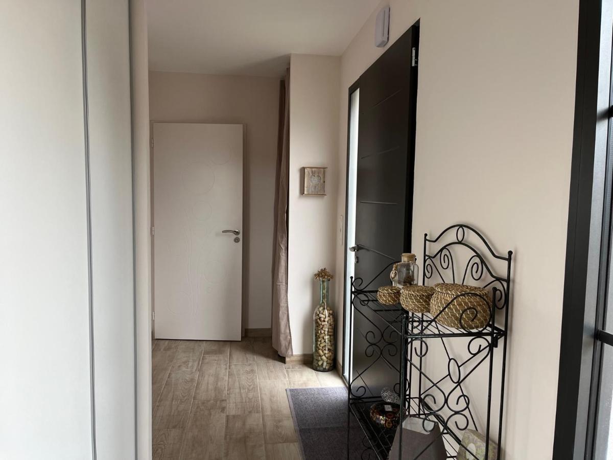 Flou de Pin - Housity