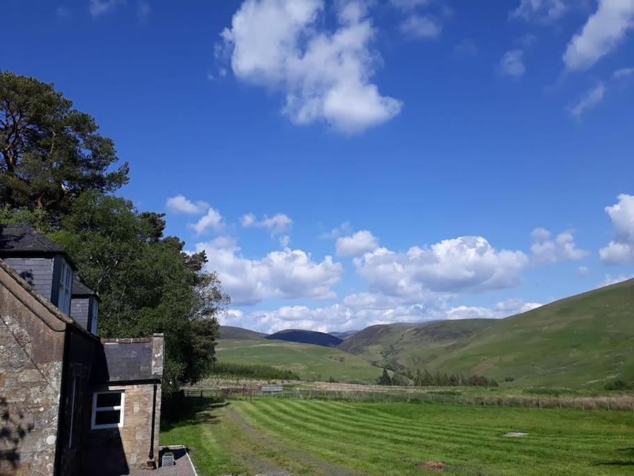 Beautiful Traditional secluded country cottage - Housity