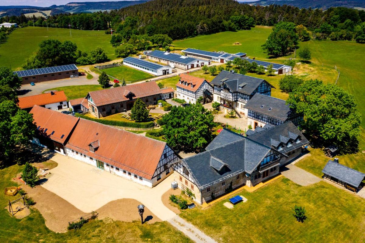 Ferienhof Domäne Groschwitz - Housity