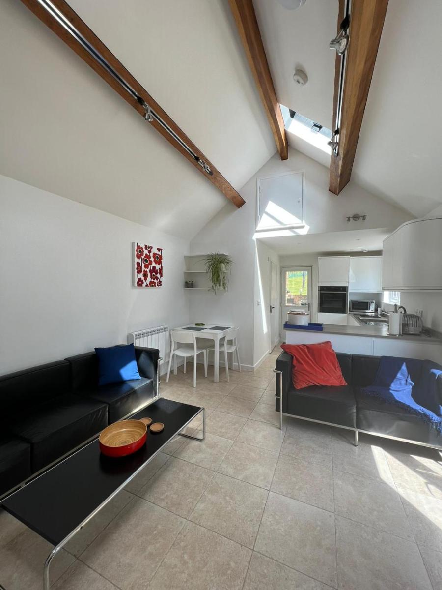 The Cottage at No. 3 - Housity