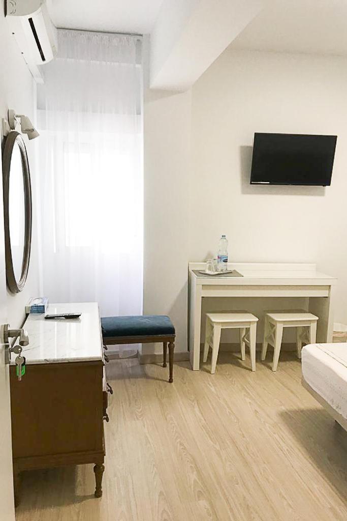 LIA Habitaciones - Housity