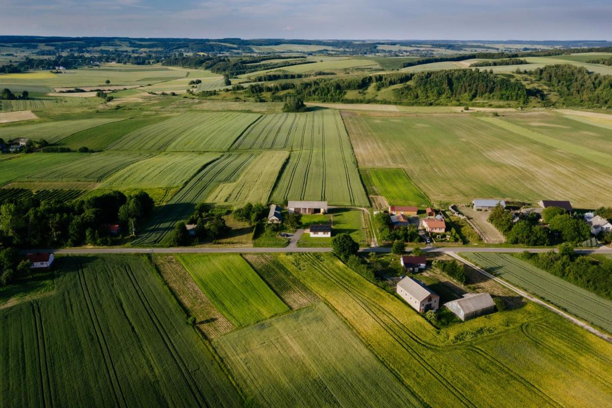 Piękne Pole - Housity
