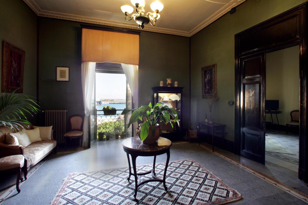 Alla Marina Bed And Breakfast - Housity