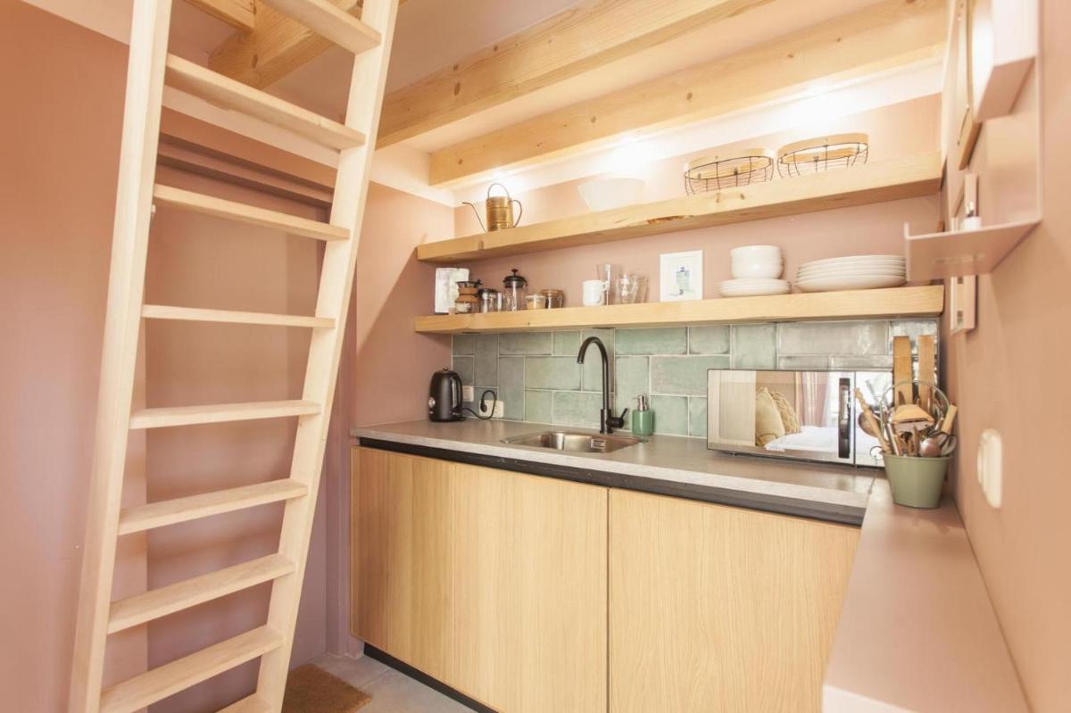 Lovely and charming guesthouse near city center, close to Rotterdam - Housity