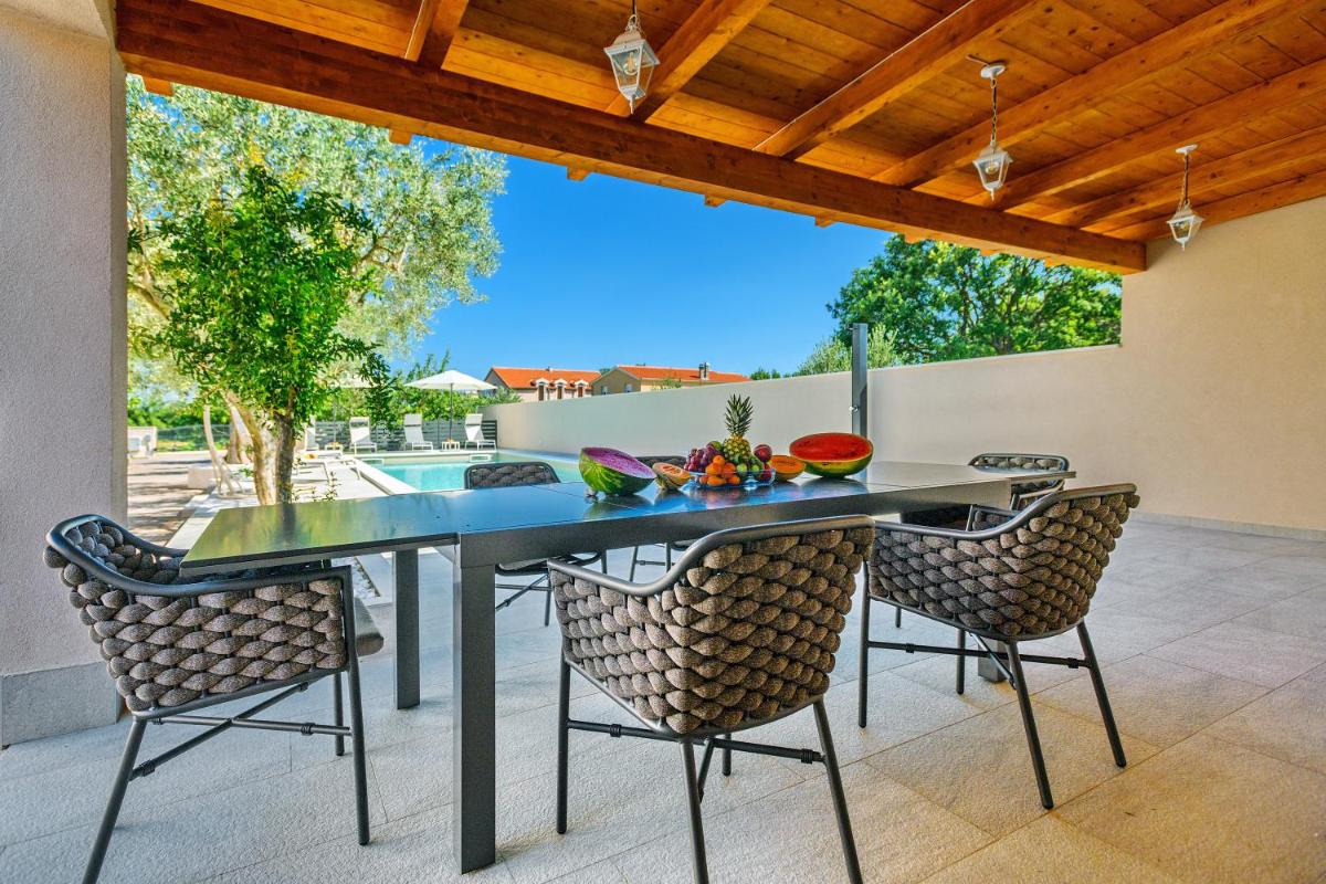 Villa Pacis - Housity