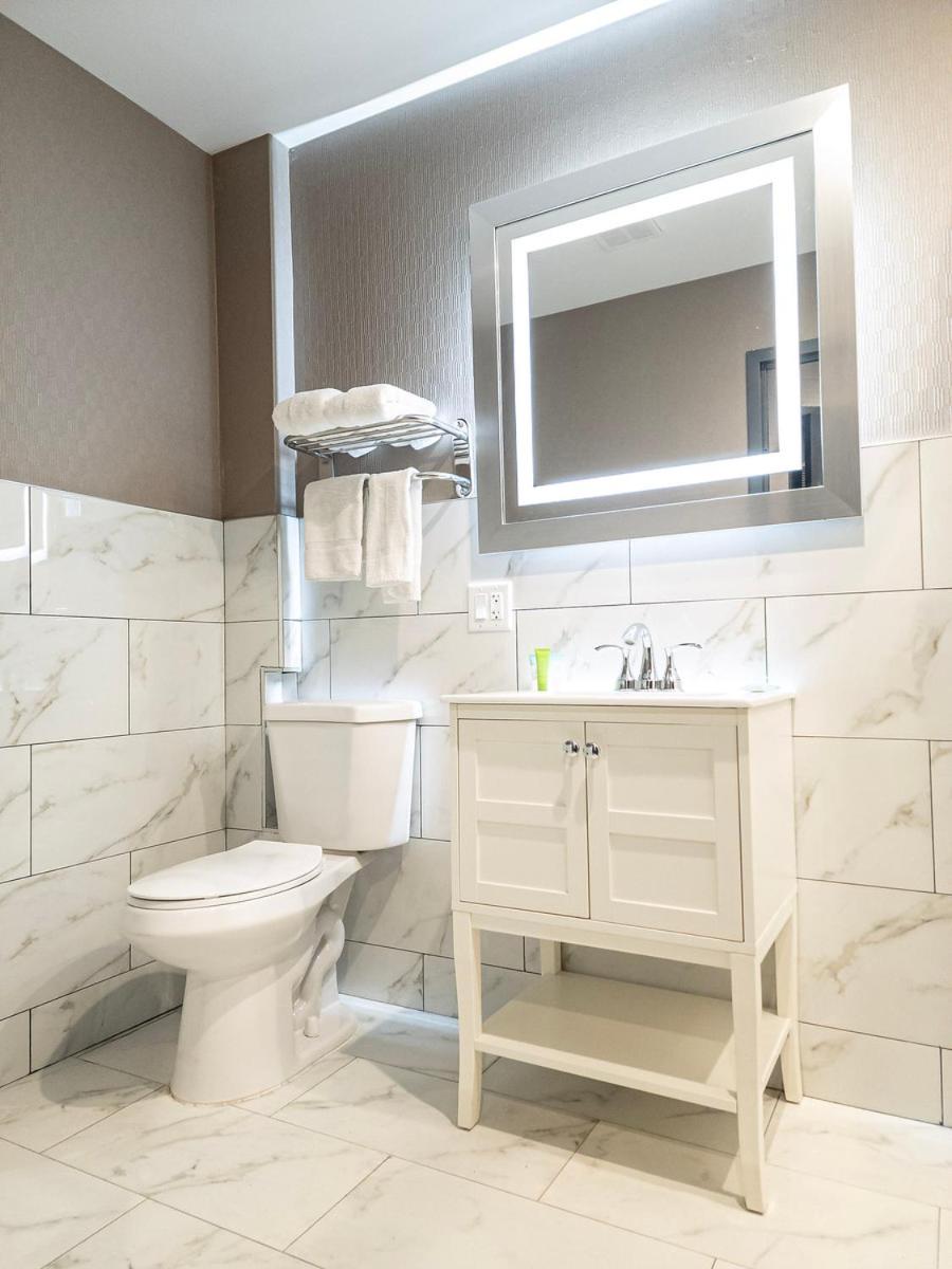 Wheeler Hotel - Housity