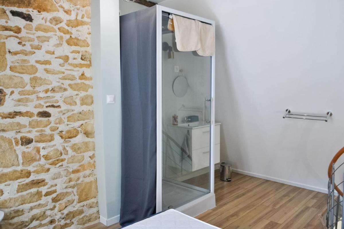 Detached house 2 minutes from the centre of Sarlat la Caneda - Housity
