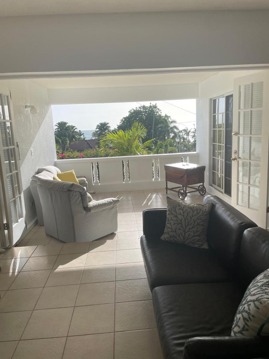 Petals Lovely Beach Villa - Housity