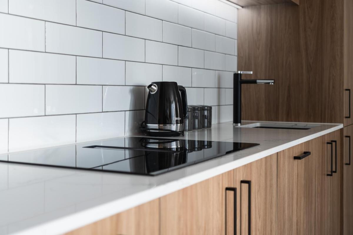 Luxury Apartment on Stuart - Housity