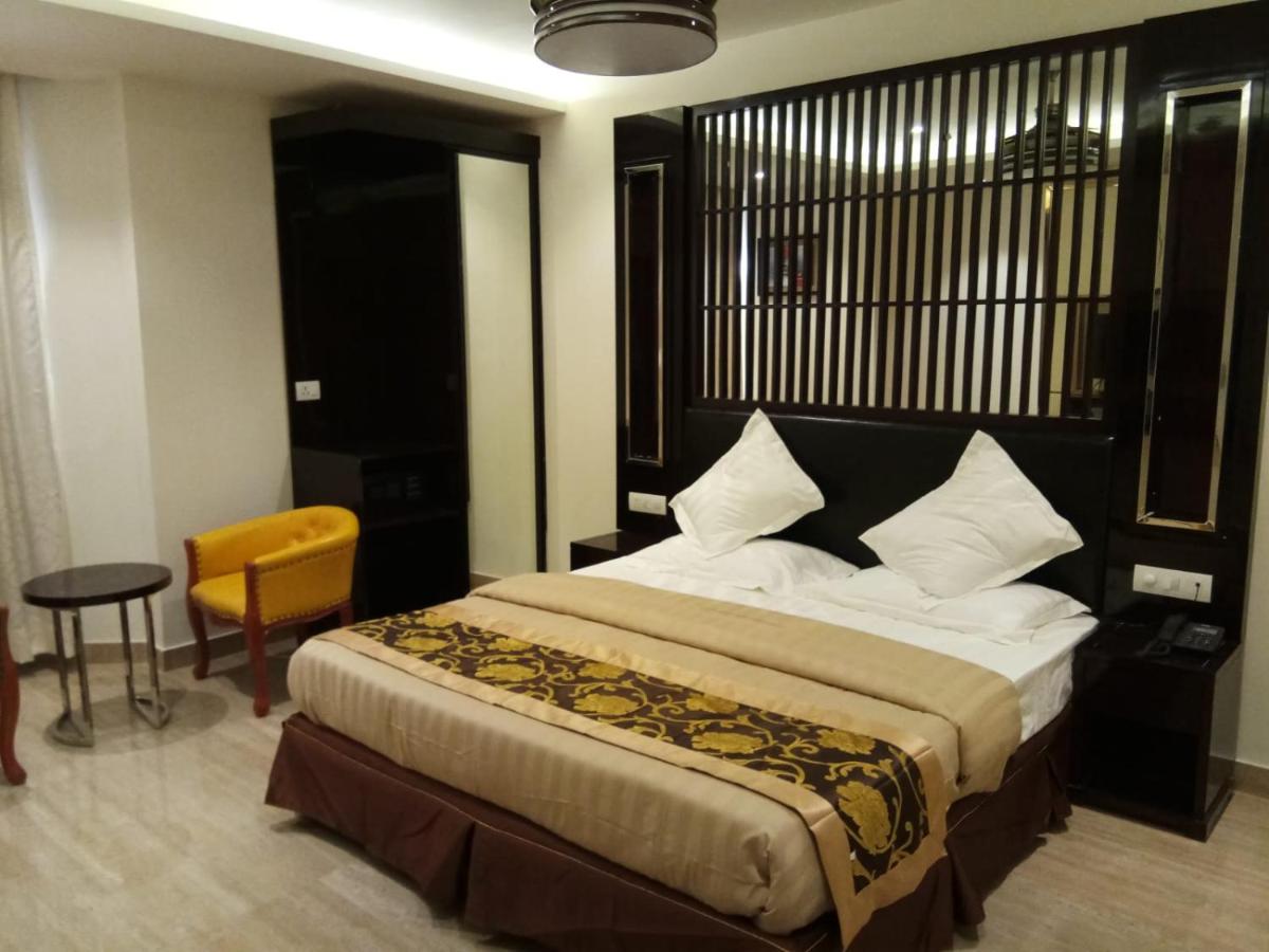 HOTEL NEW ANAND PALACE - Housity