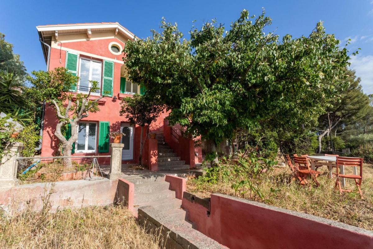 Breathtaking view house with large garden - Dodo et Tartine - Housity