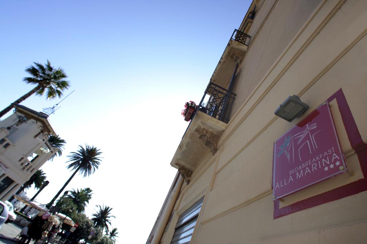 Alla Marina Bed And Breakfast - Housity