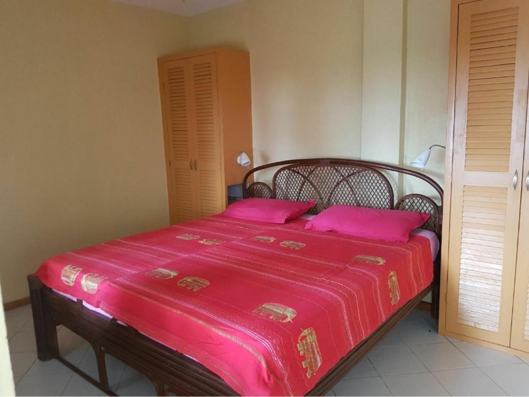 Seaview Hill Apartelle - Housity