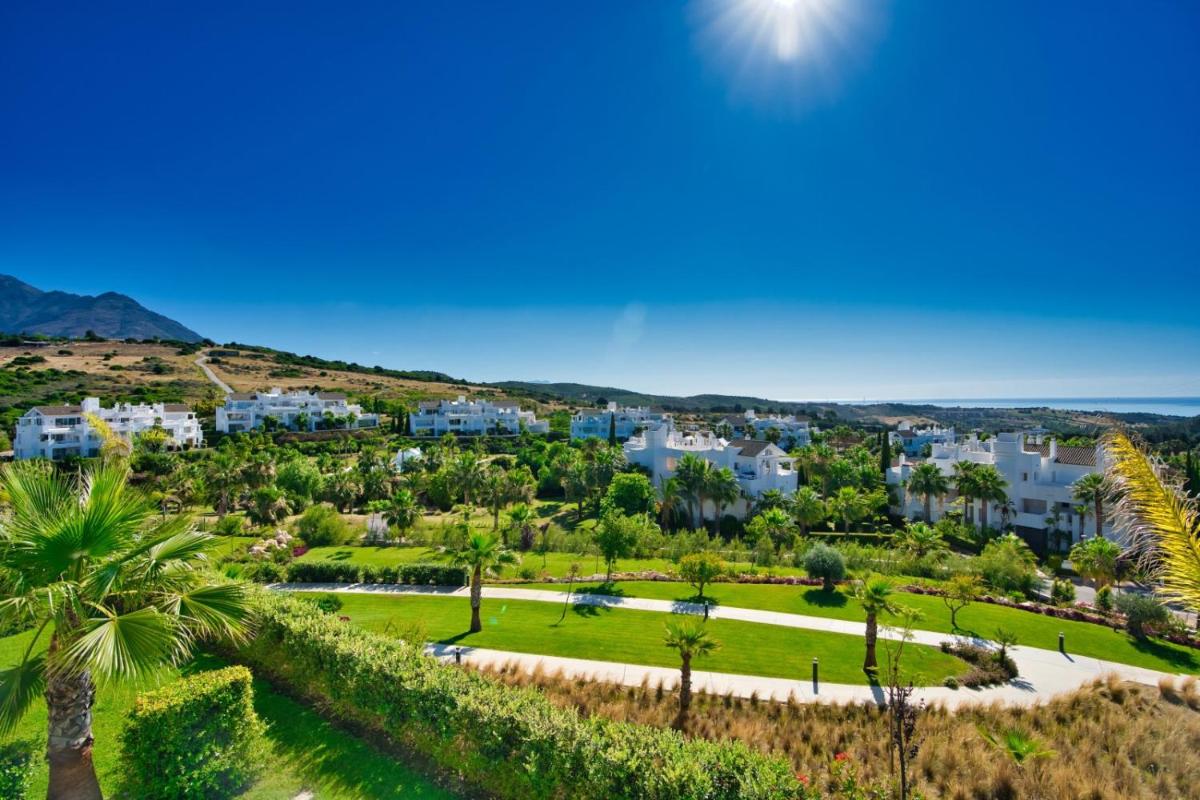 AL-1312 ESTEPONA - APARTMENT - ALCAZABA LAGOON - Housity