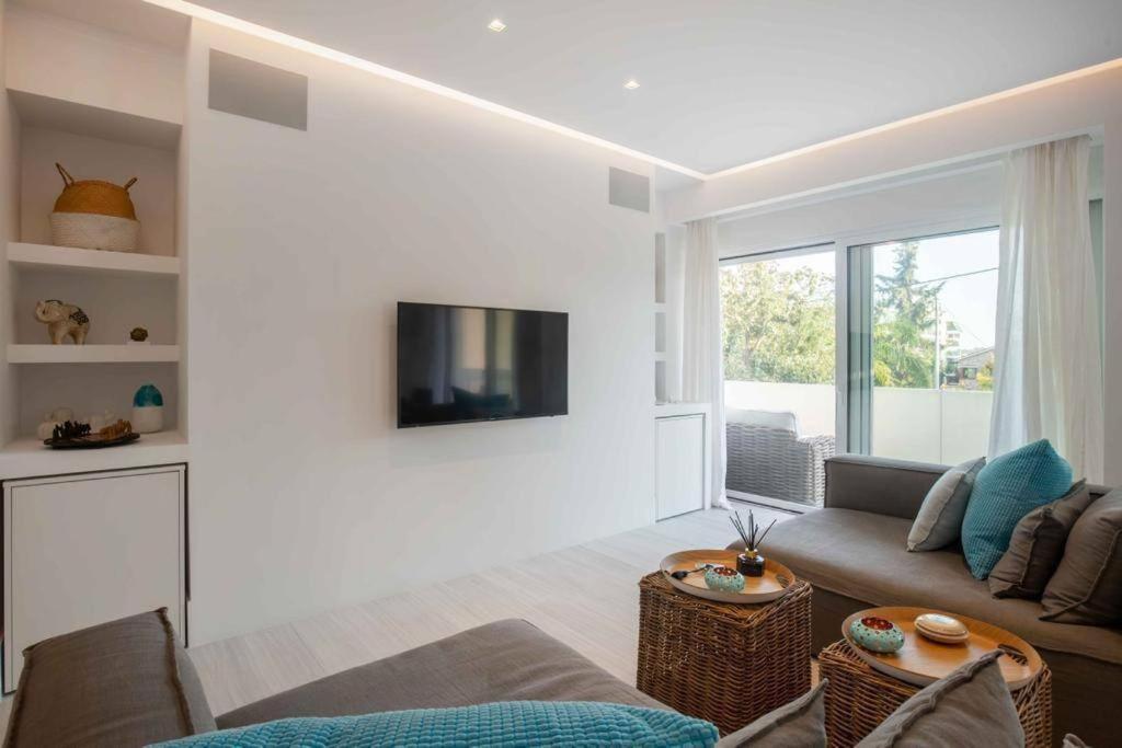 Suitetrails - Charming 1 bedroom apartment in Voula centre.