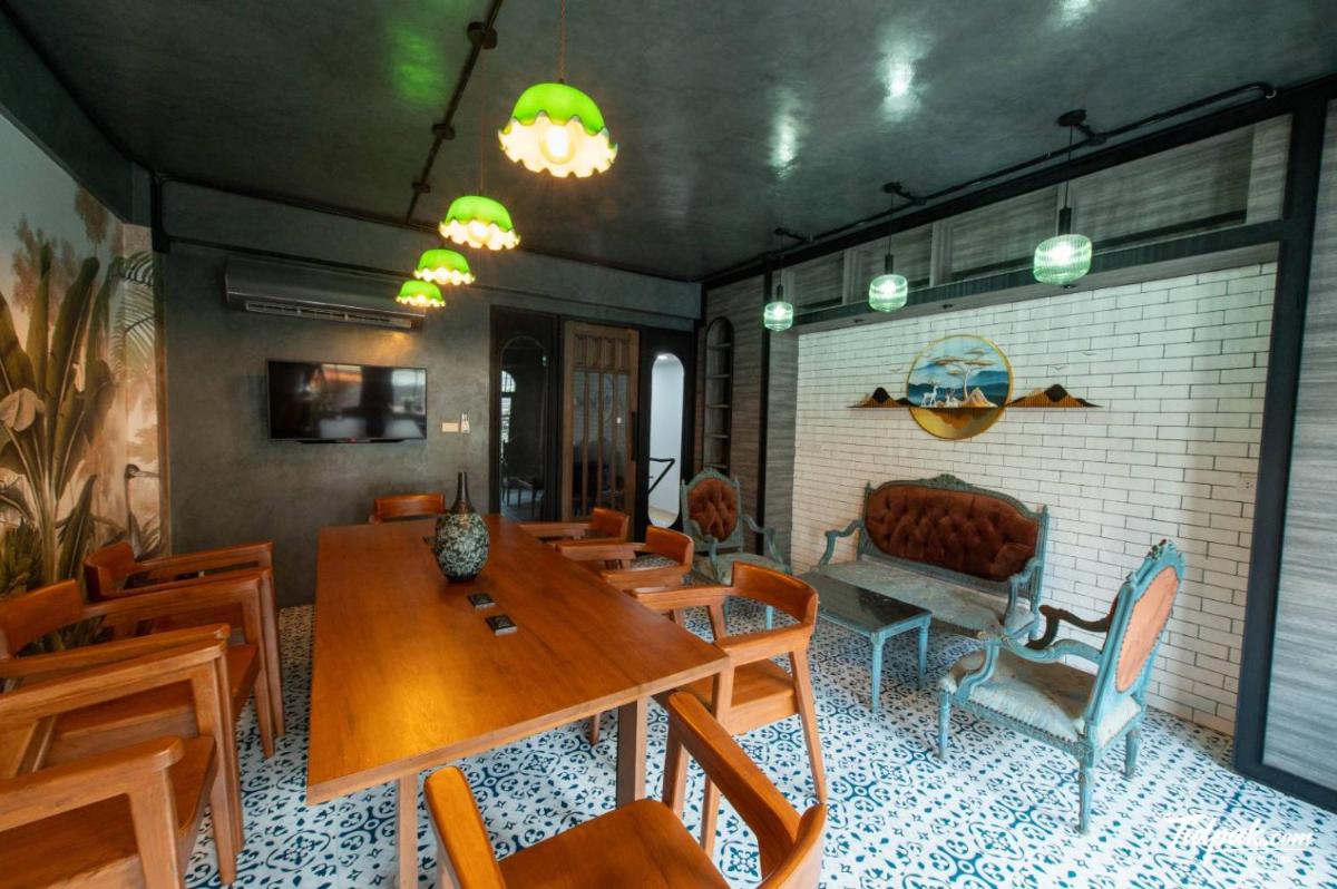 Lynlan Hostel & Cafe - Housity