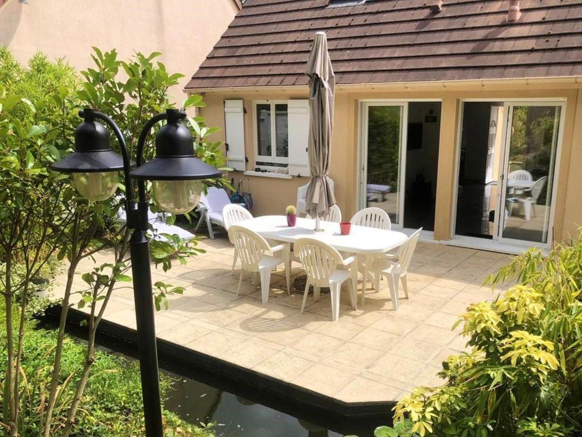 Villa de 4 chambres avec piscine privee sauna et jardin clos a Villemeux sur Eure - Housity