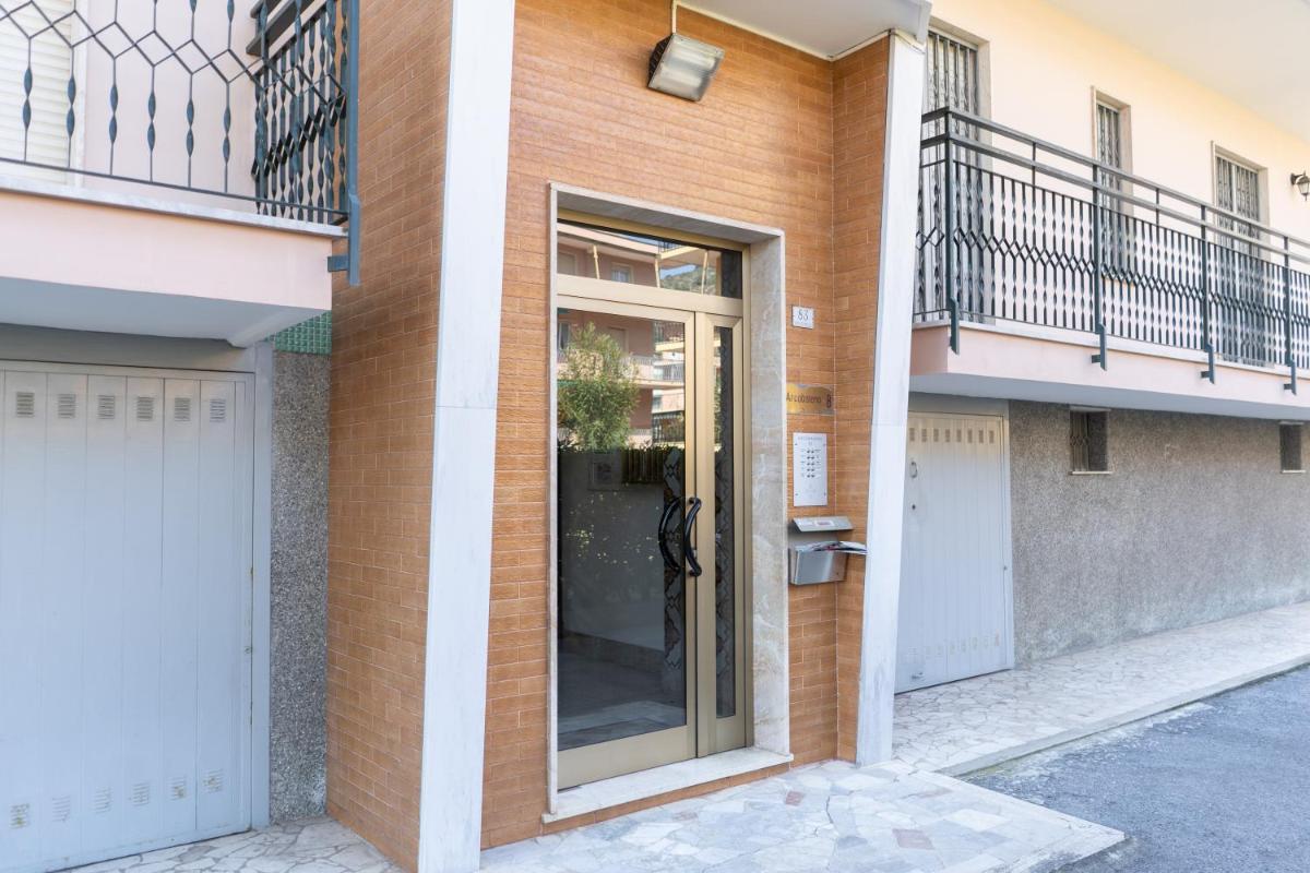 [V.LE DELLA REPUBBLICA] Bilocale vicino al mare. - Housity