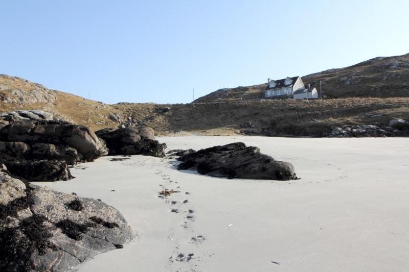 Eriskay Views Cottage - Housity