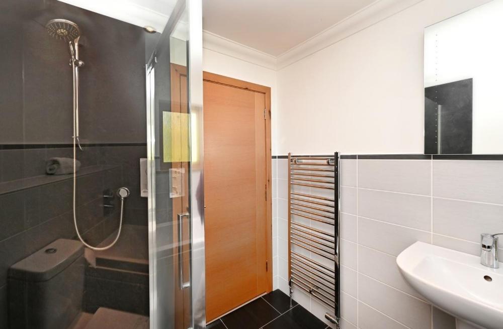 Inverness City Apartment - Housity