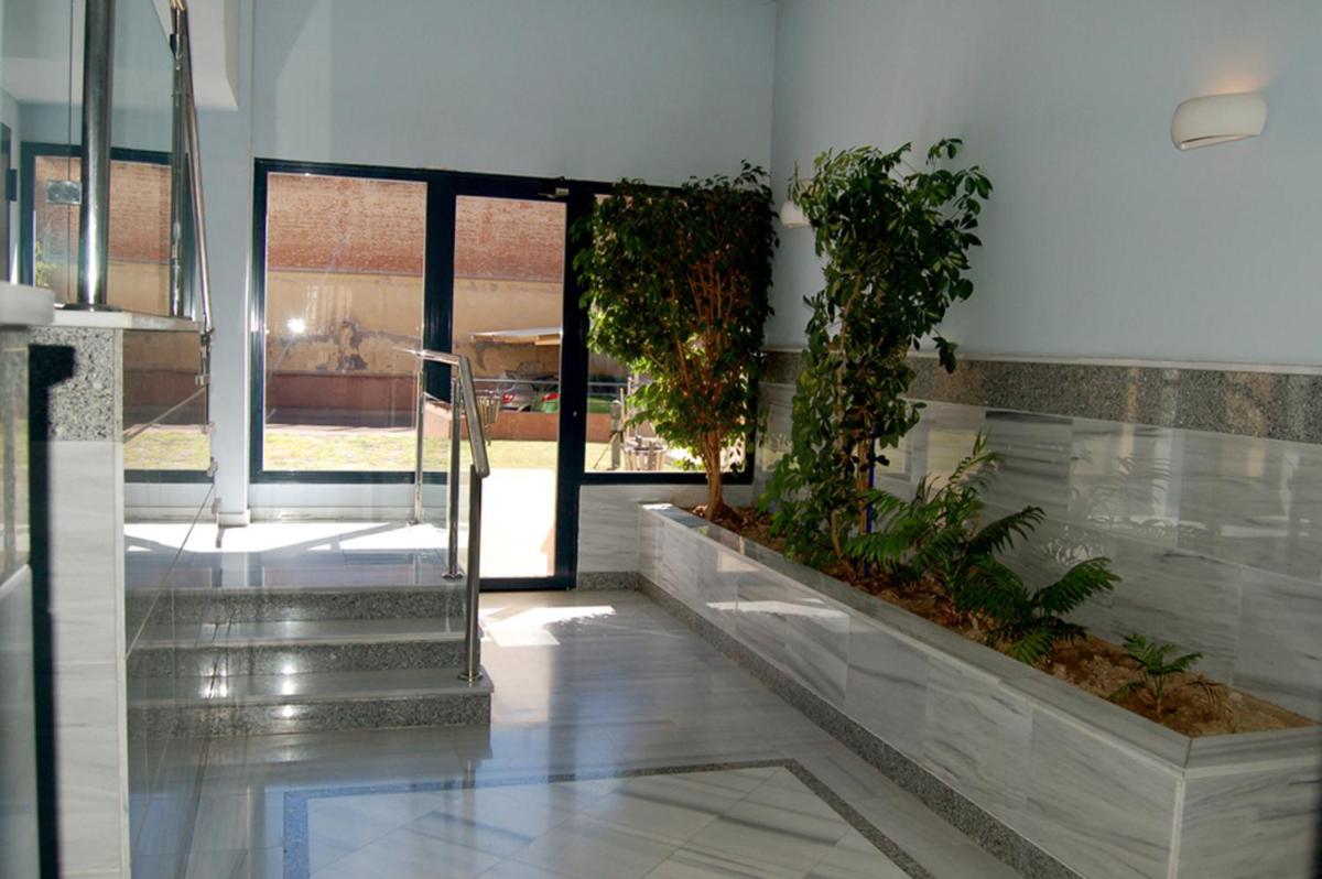 Apartamentos Cinco Rosas - Housity