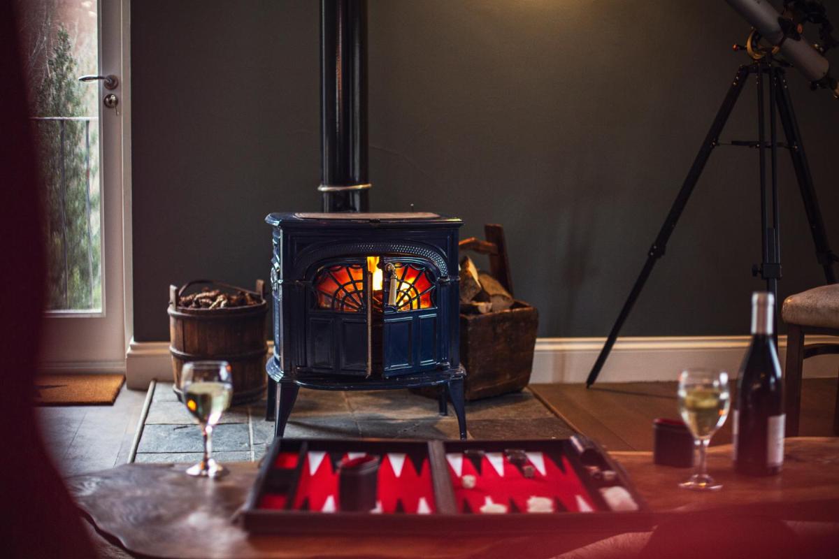 Black Mountains Stylish Hideaway, nr Crickhowell - Housity