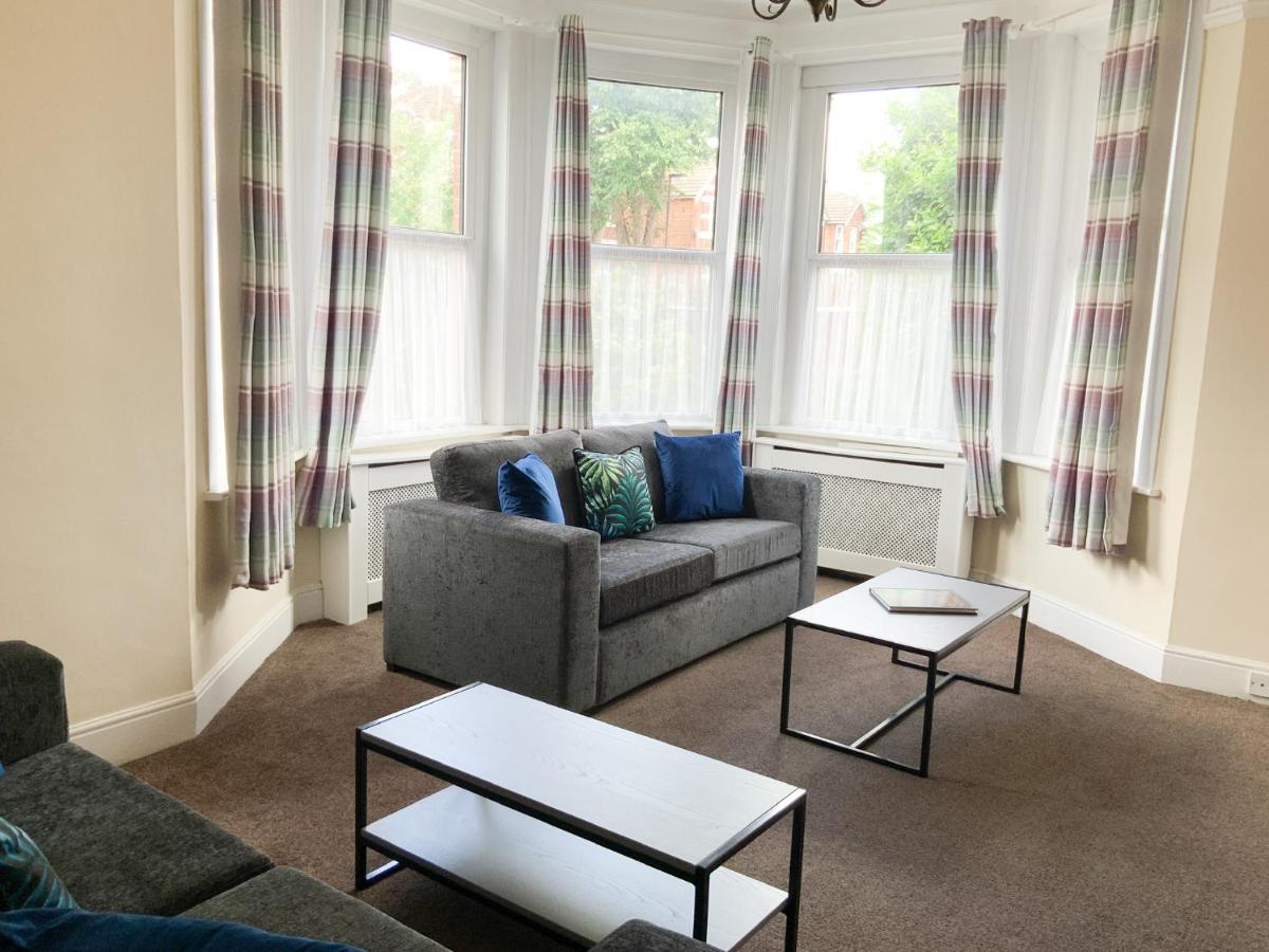 Thornbury House - Housity
