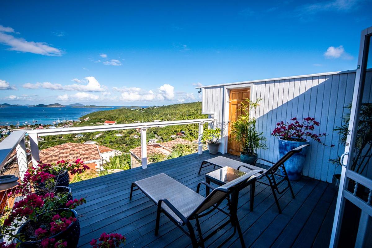 Beautiful Honeymoon Suite at Sunset Serenade - Housity