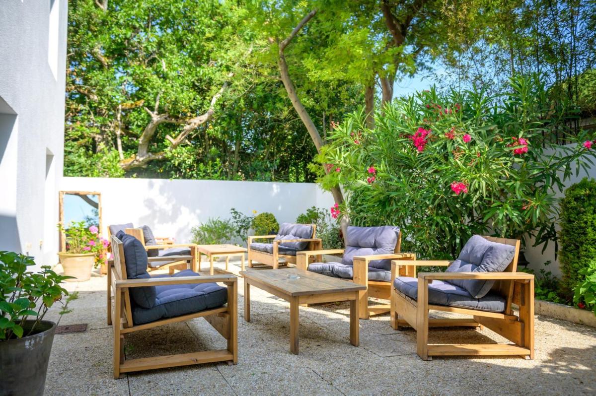Jardin de l'établissement Hôtel Le Peu Breton