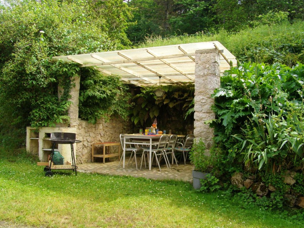 Maison spacieuse a Camarade avec grand jardin pour 15 personnes - Housity