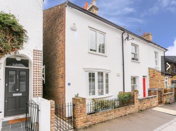 Entire cottage near South Ealing - Housity