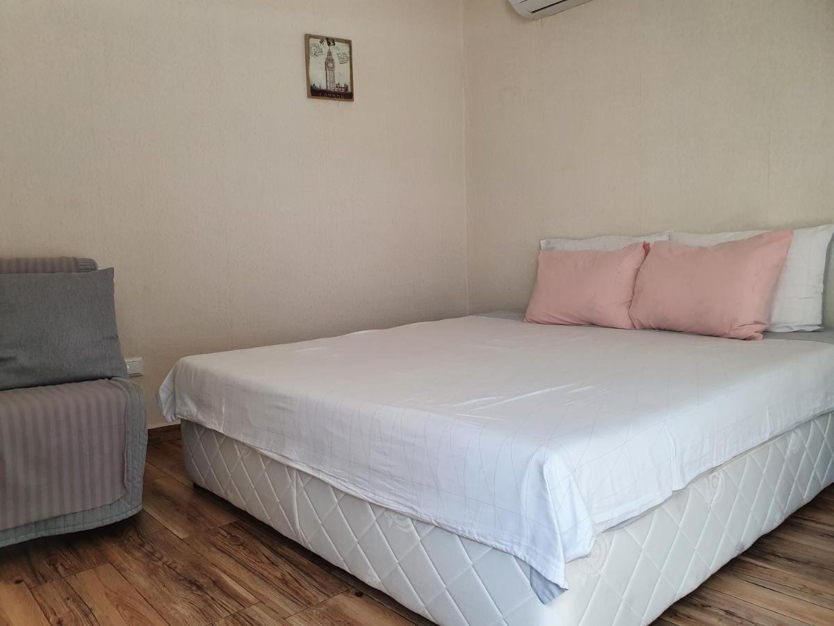 Malavi KI top center studio Ruse - Housity