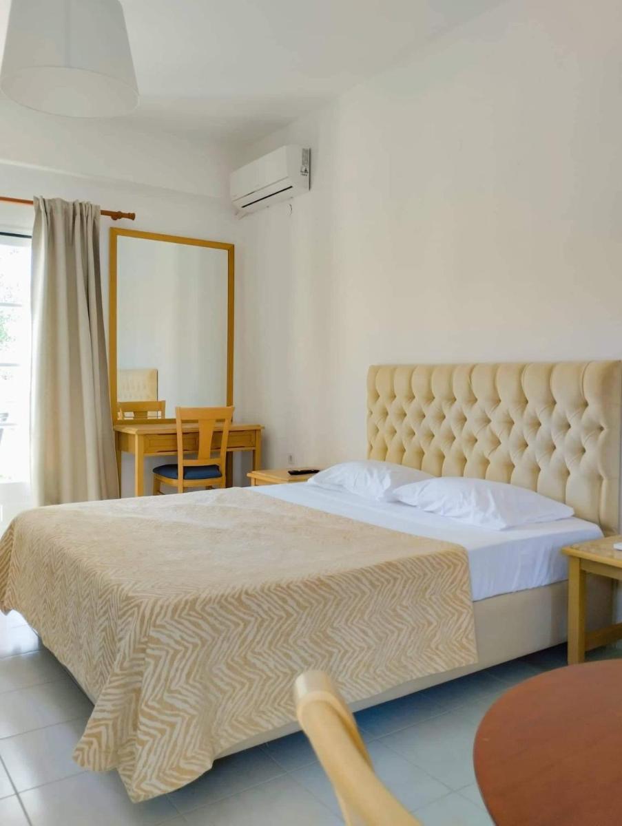 Alykes Family Resort - Housity
