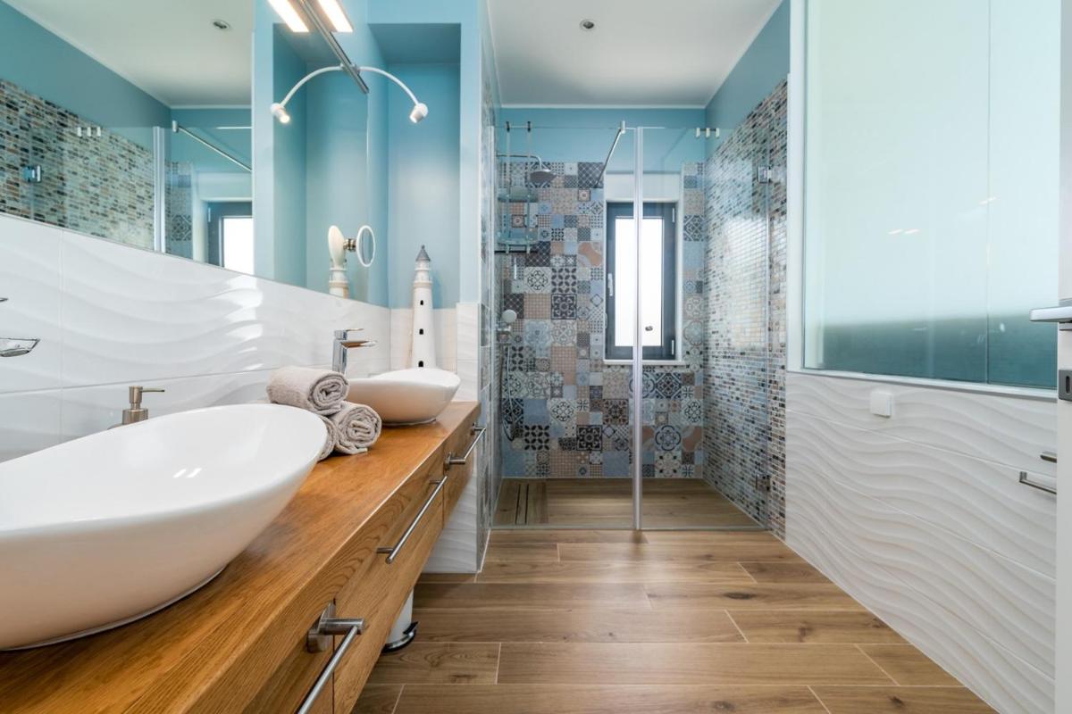 NEW! Seaview Villa Nautique, a 3-bedroom villa with a 32 sqm heated private pool and a Whirlpool - Housity