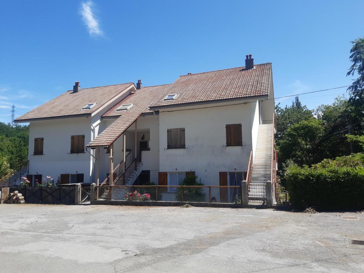 Appartamento rustico in collina con ampio giardino - Housity