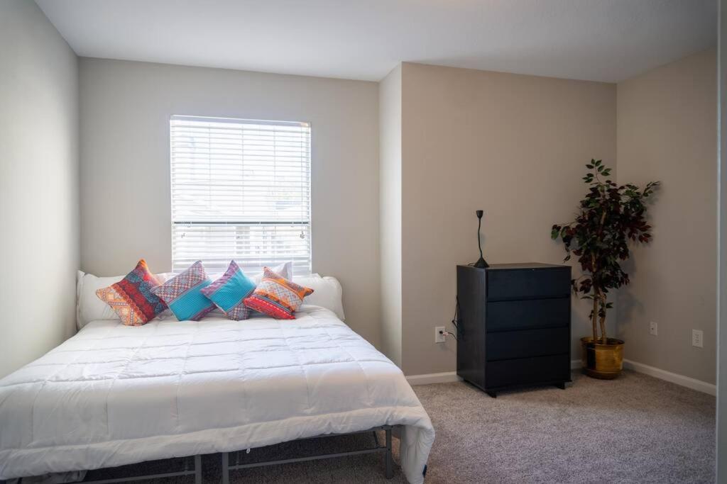 Boho Chic Garden of Hope 4 Families and Groups - Housity