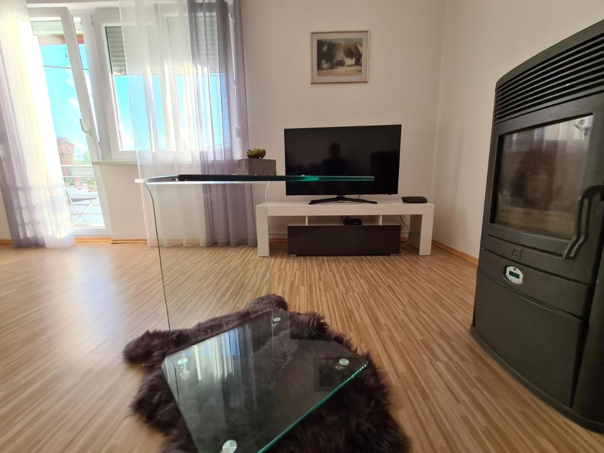 Apartma Marica - Housity
