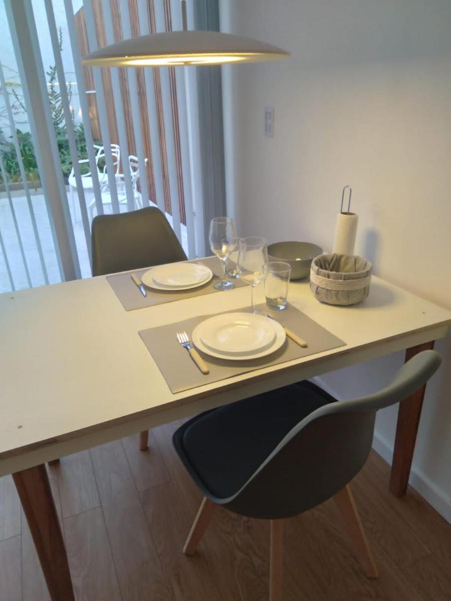 Plaza Sarmiento, Moderno Loft con patio - Housity