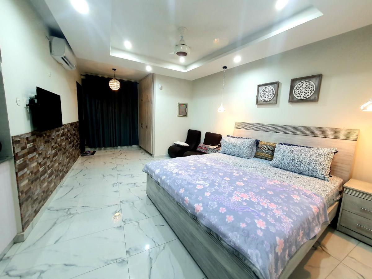 Cozy & Comfortable Studio Apt in Bahria Phase 7 - Housity