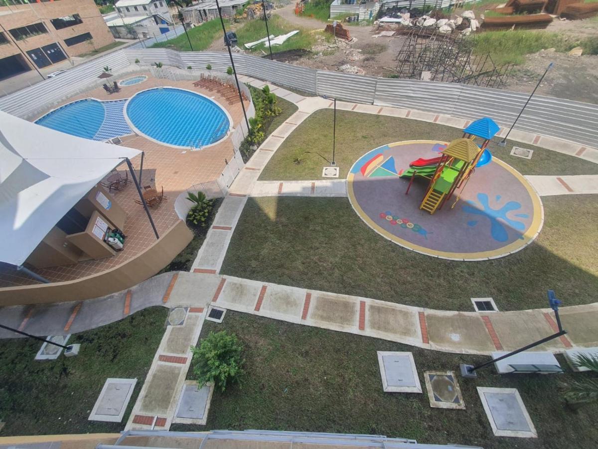Apartamento con piscina y parqueadero a 7 min del centro - Housity