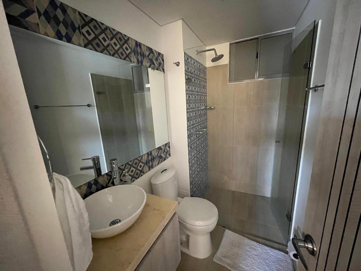 Apartamento con piscina y parqueadero a 7 min del centro - Housity